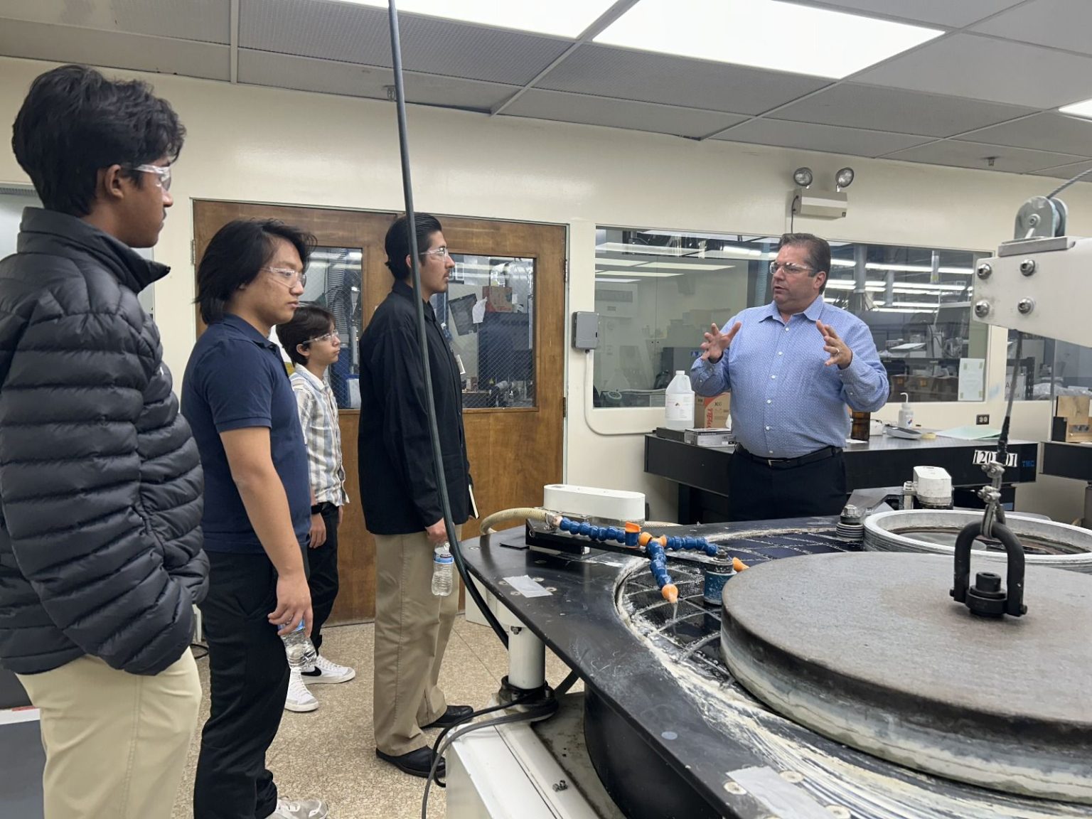 L.A. Gauge Shadow Day photo 1